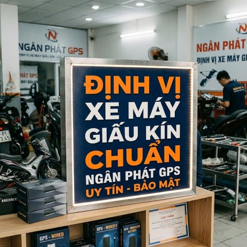 Lắp Định Vị Xe Máy Giấu Kín Bí Mật: Nên Chọn Loại Có Dây Hay Không Dây Sạc Pin?