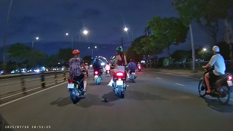 camera xe máy big bike 2k