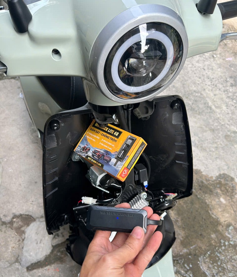 gắn định vị vinfast evo grand tại tp.hcm