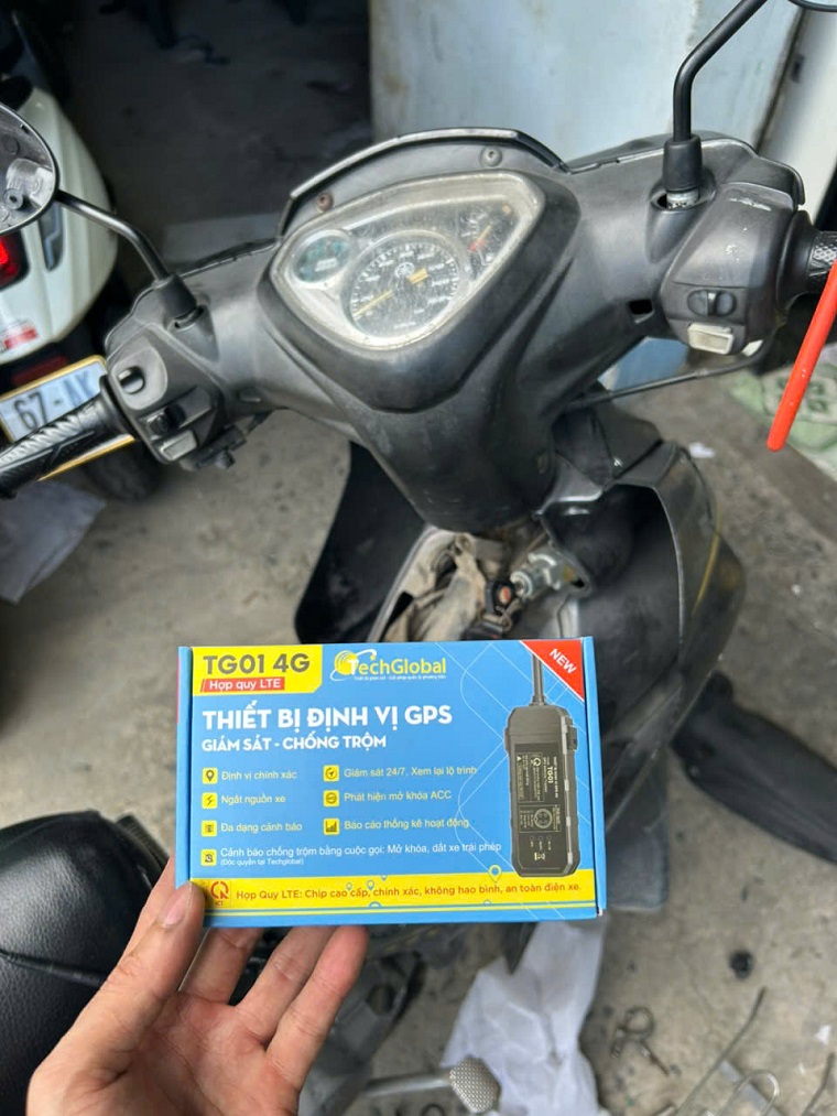 định vị xe máy 4g có dây
