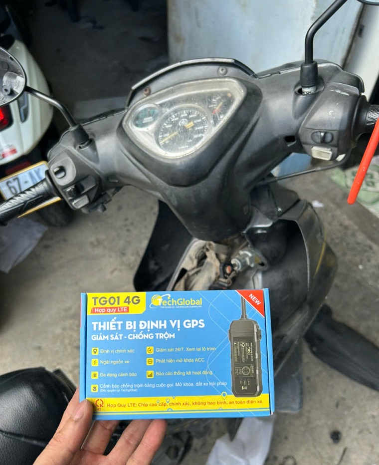 định vị xe máy có dây