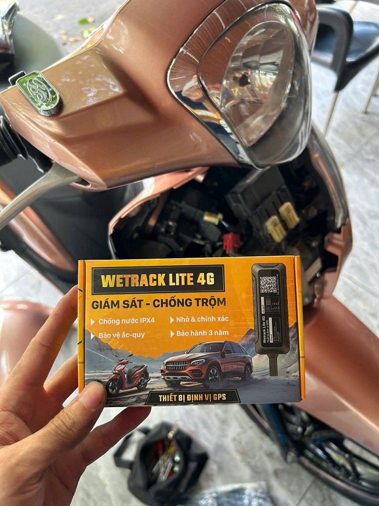 lắp định vị xe máy