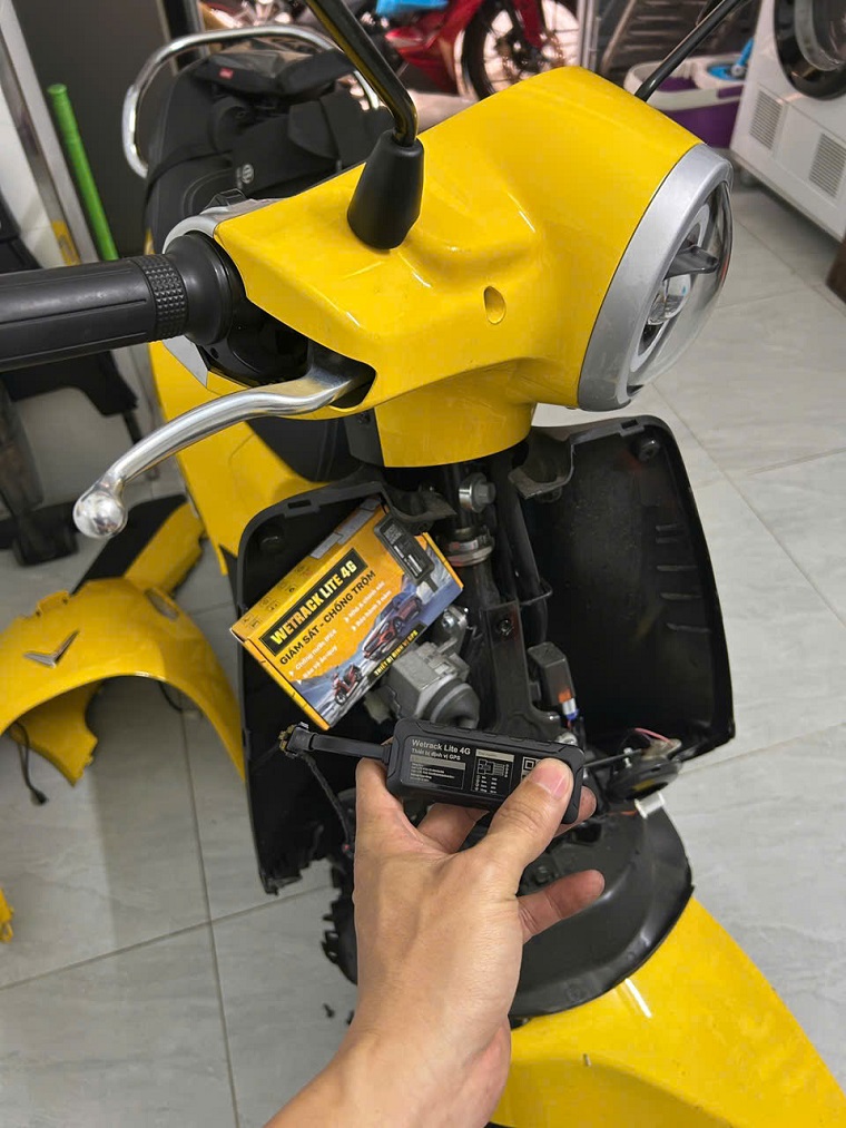 gắn định vị vinfast evo grand tại tphcm