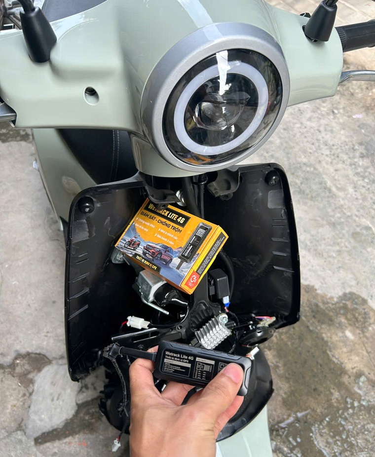 lắp định vị xe máy evo lắp định vị xe máy evo