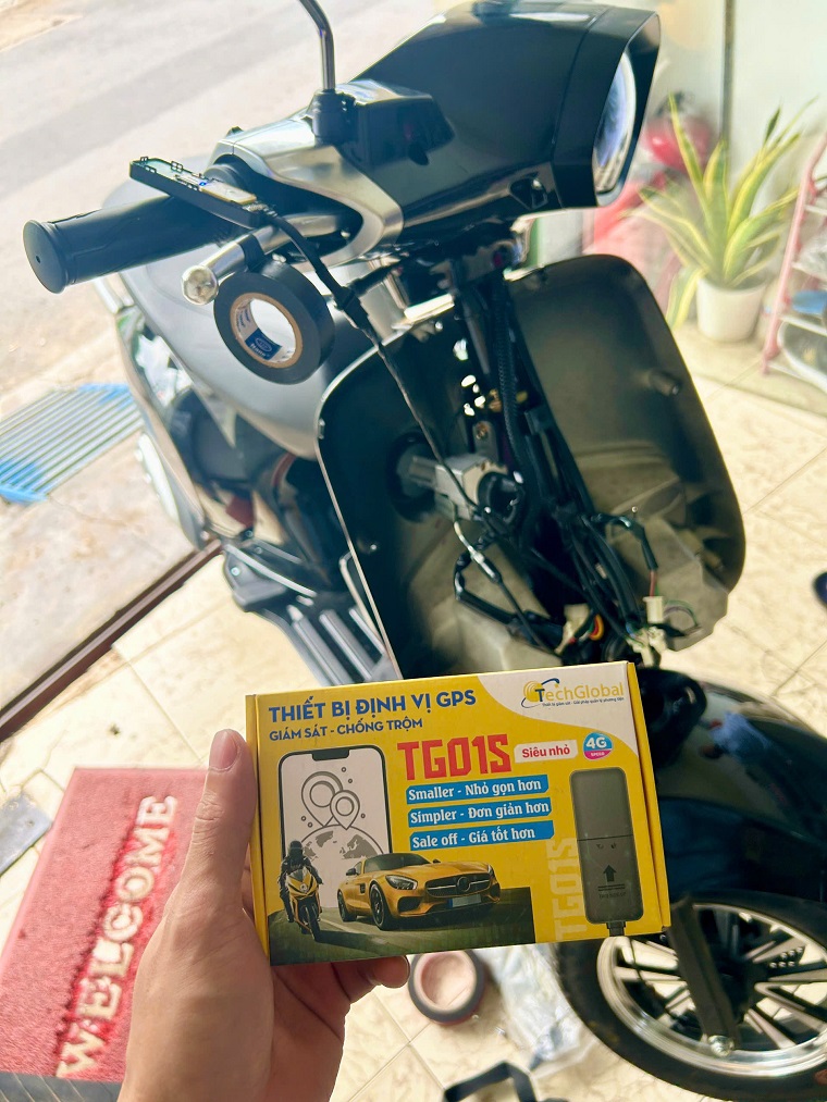 lắp định vị xe máy học sinh