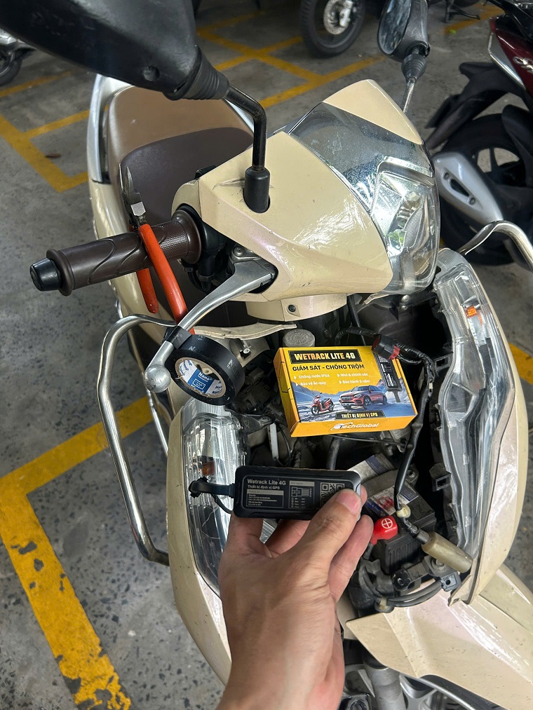 lắp định vị xe máy honda lead lắp định vị xe máy honda lead