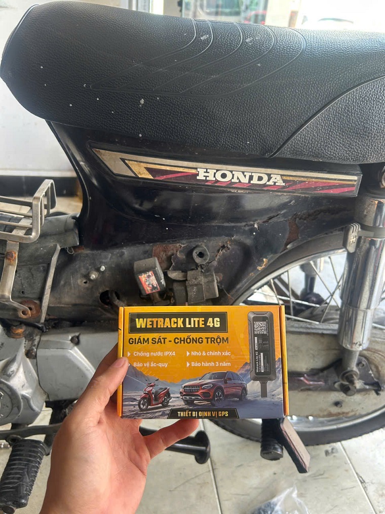 lắp định vị xe máy quận tân phú tận nơi