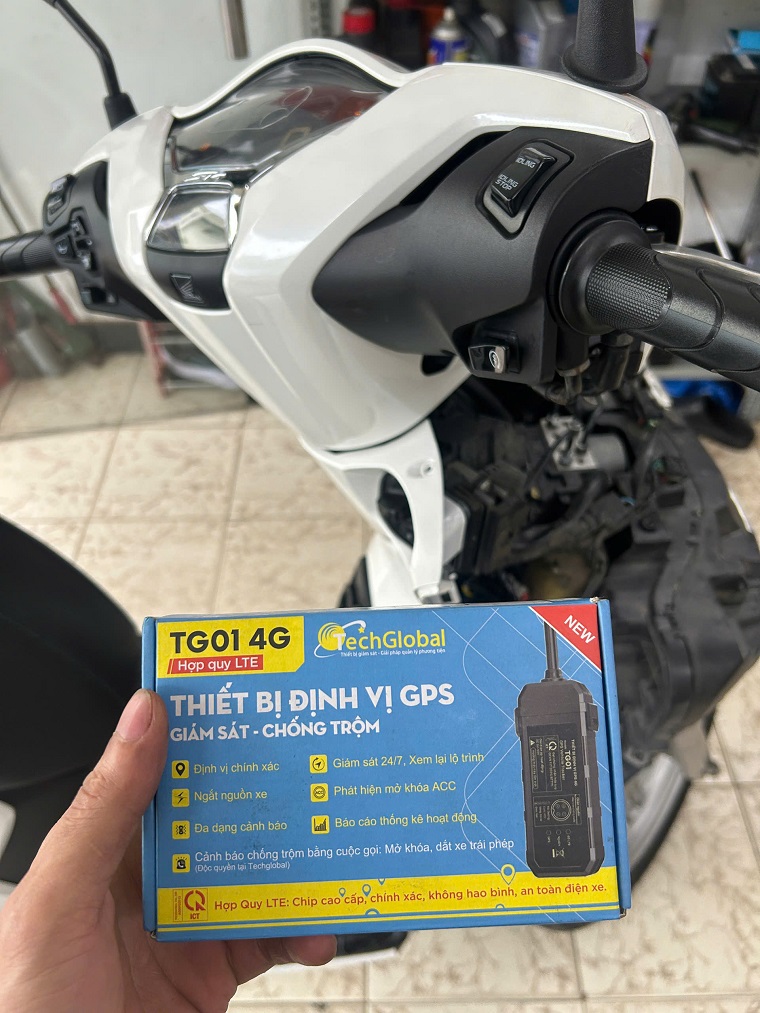 lắp định vị xe máy honda sh