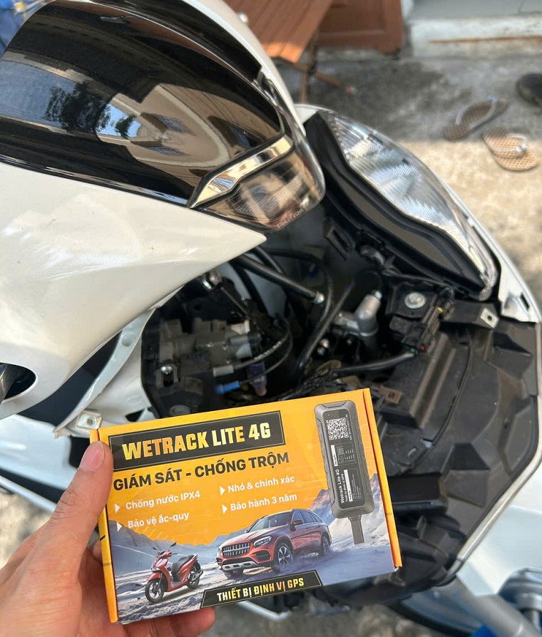 lắp định vị xe máy