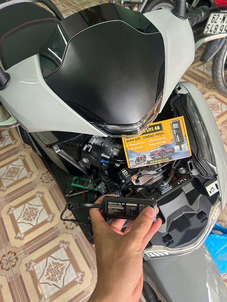 Thiết bị định vị xe máy Ngân Phát GPS