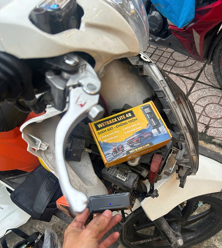 lắp định vị xe máy tận nơi