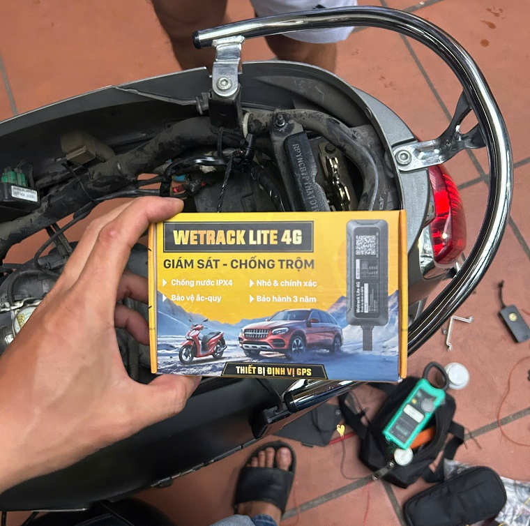 lắp định vị xe máy tận nơi