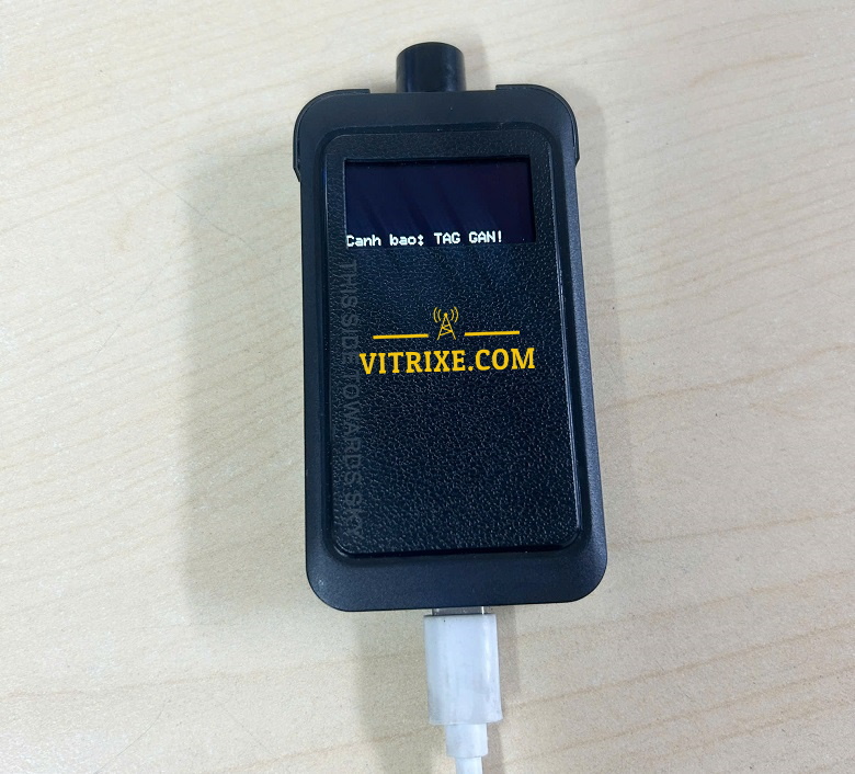 máy dò tìm airtag trên xe