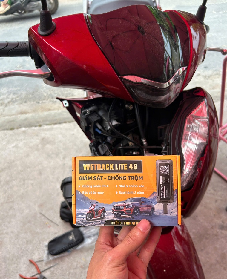 ngân phát gps lắp định vị xe máy sh