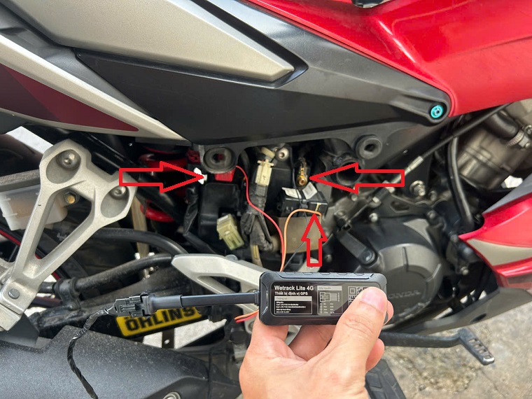 cách lắp định vị xe máy